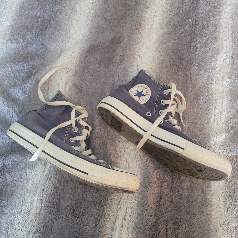 Converse High-Top Sneakers Size 8 - Picture 2 of 11